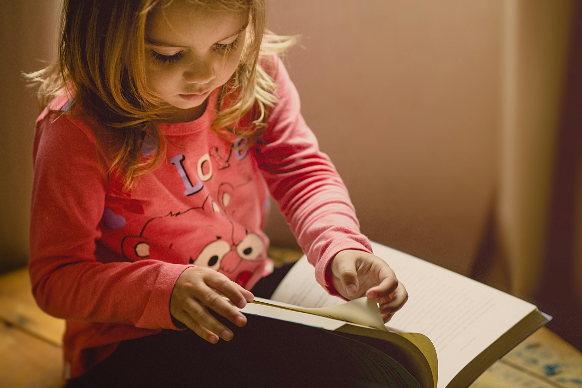 Comment encourager son enfant à lire plus ?