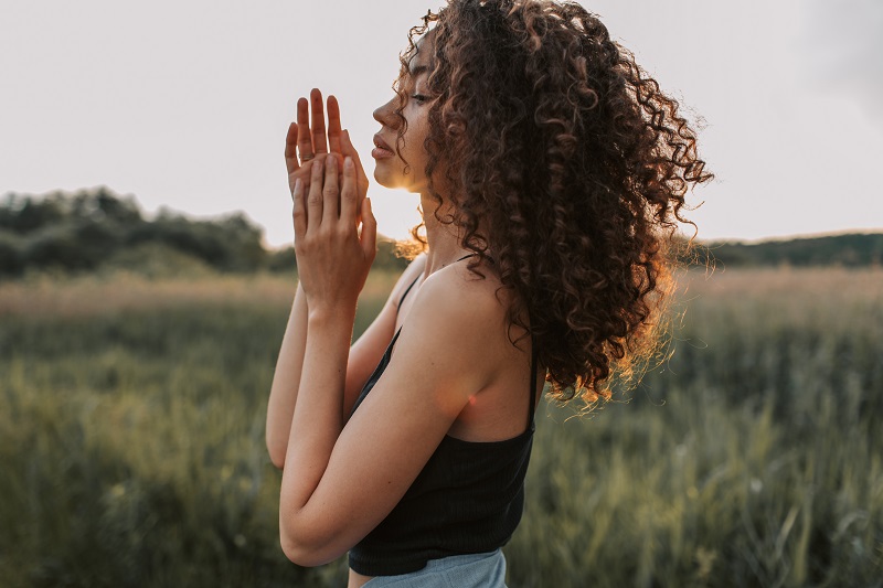 Conseils coiffure pour avoir l'air plus jeune