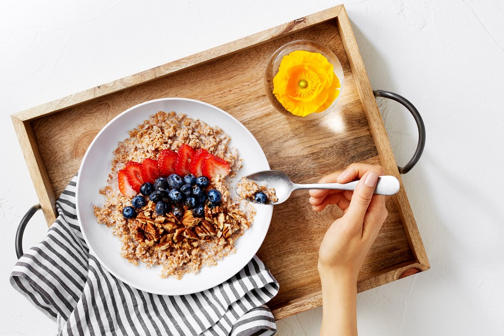 À quelle heure manger son petit-déjeuner et son dîner pour maigrir ?