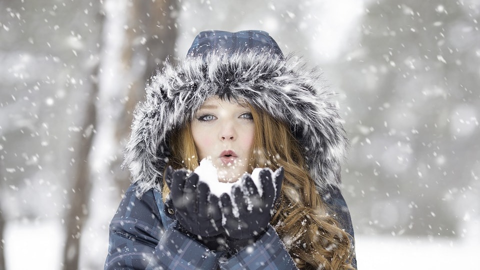 Pourquoi j'ai plus de boutons en hiver ?