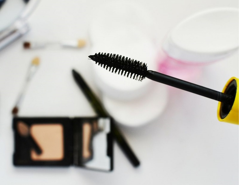 Comment garder un mascara longtemps ? Les conseils pour éviter un mascara sec