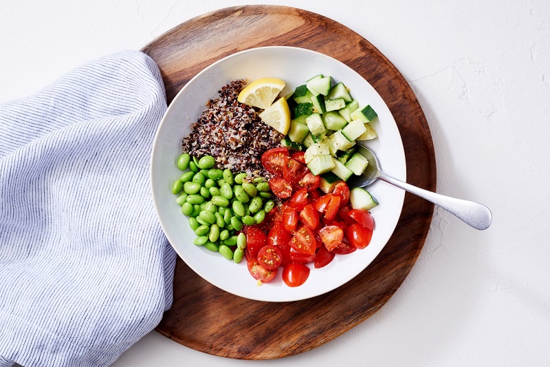 Pourquoi certains veulent manger cru à chaque repas ?