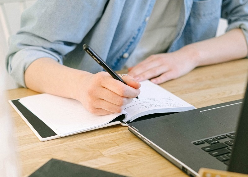 Pourquoi tout remettre au lendemain est fatigant et stressant