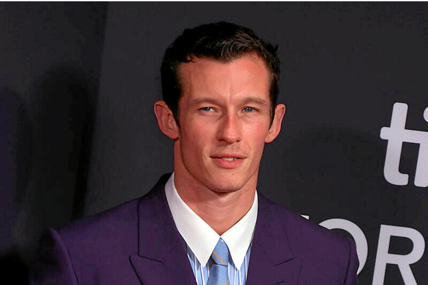 Pourquoi la saga Bond s’oriente vers un visage comme Callum Turner