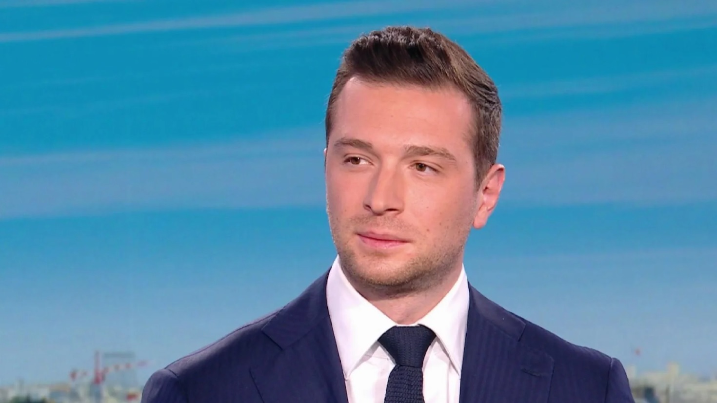 Jordan Bardella sort du silence et raconte son agression pendant sa séance de dédicaces à Moissac