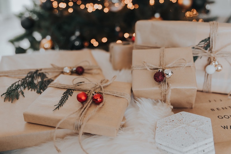 Le nombre moyen de cadeaux offerts à Noël dans le monde va vous étonner