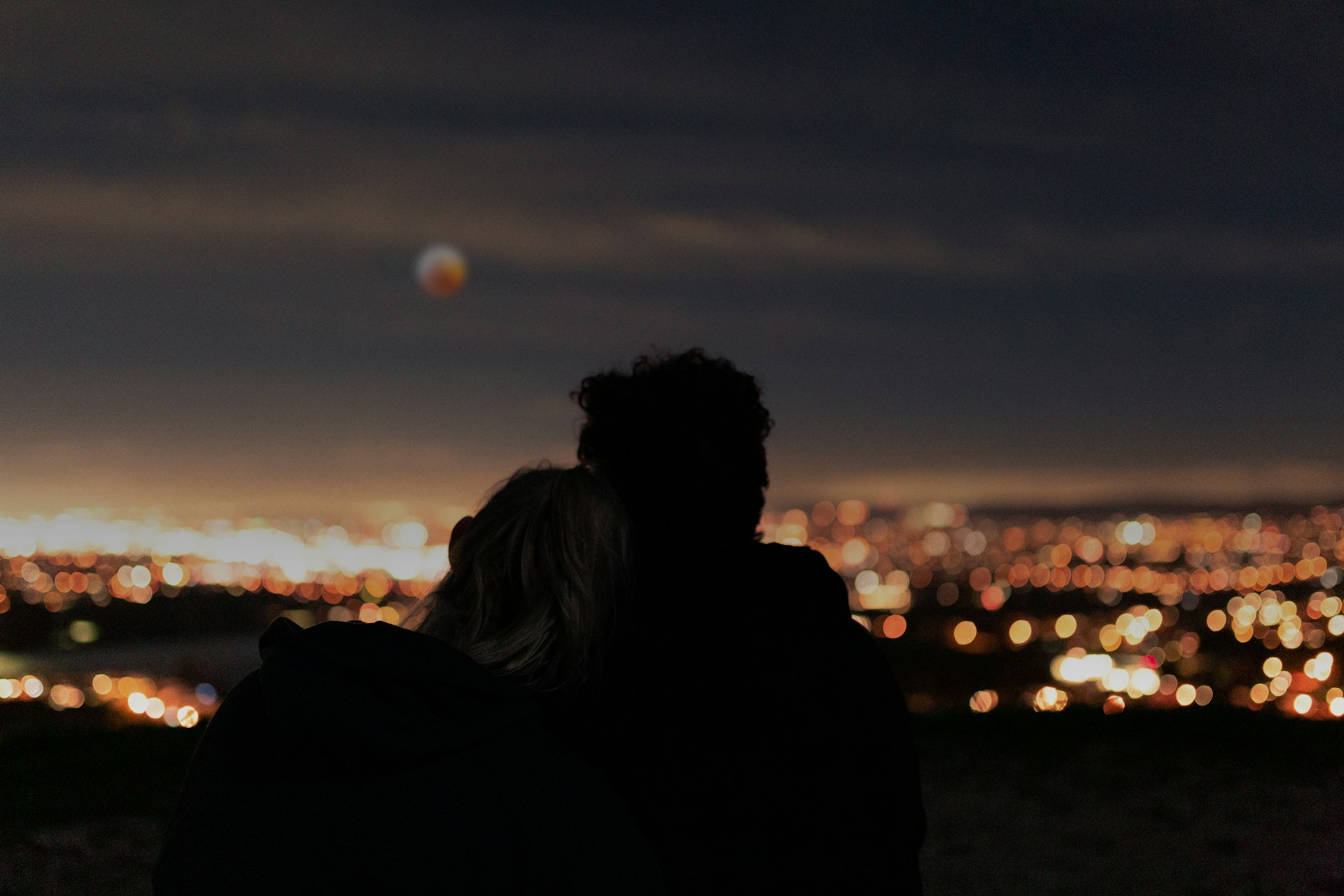 Pleine Lune du 5 décembre : ces 3 signes vont ouvrir un nouveau chapitre de leur vie