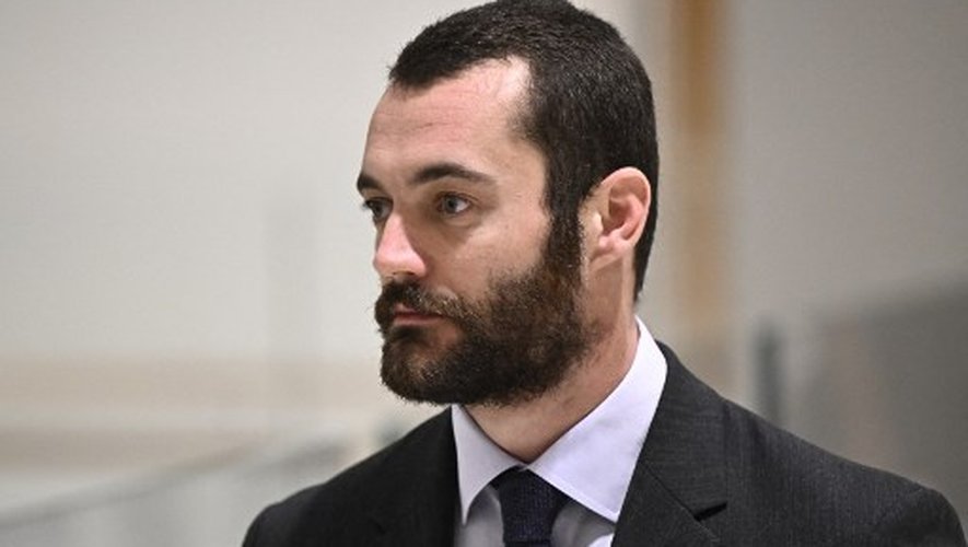 Louis Sarkozy veut une simplification de nos routes et propose de supprimer feux rouges, lignes blanches et panneaux de signalisation