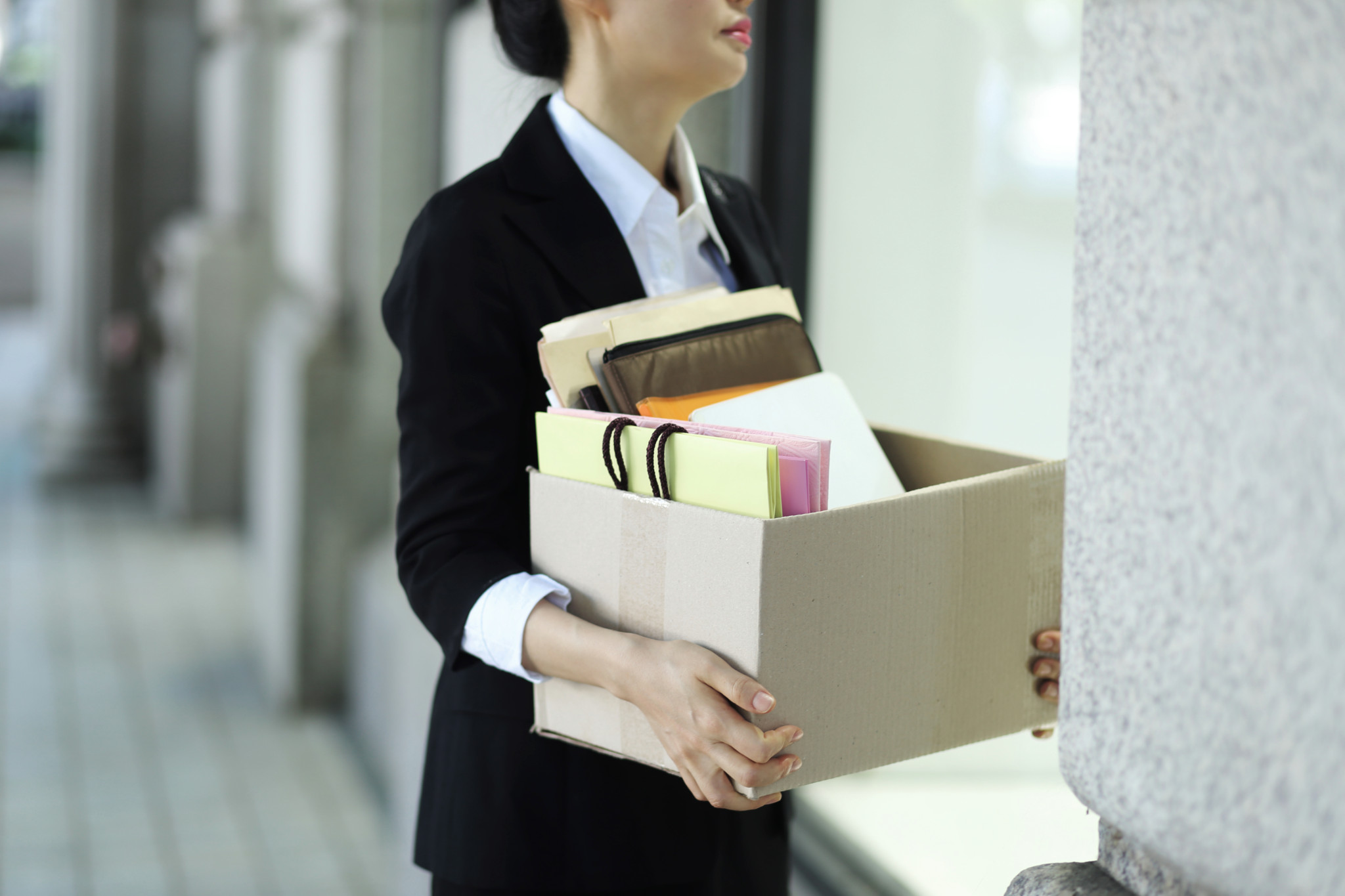 Son employeur veut la virer pour être arrivée trop tôt au travail, la justice confirme le licenciement pour faute grave