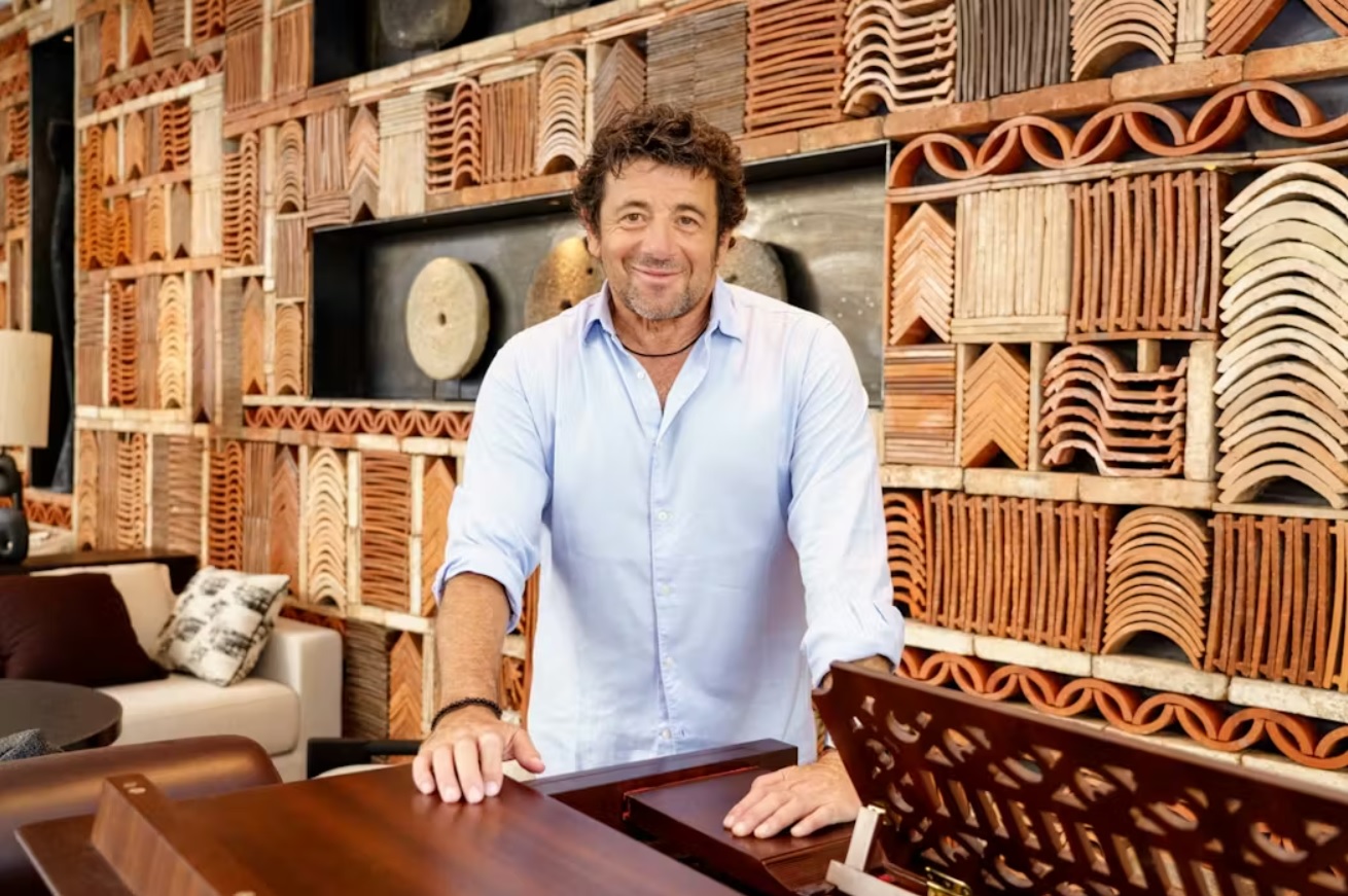 230 euros le d&icirc;ner, harpiste jazz et champagne &agrave; minuit&nbsp;: ce que cache vraiment le r&eacute;veillon de Patrick Bruel