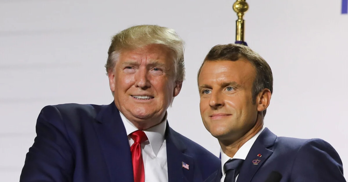 Donald Trump imite Emmanuel Macron en plein discours, l’Élysée recadre fermement