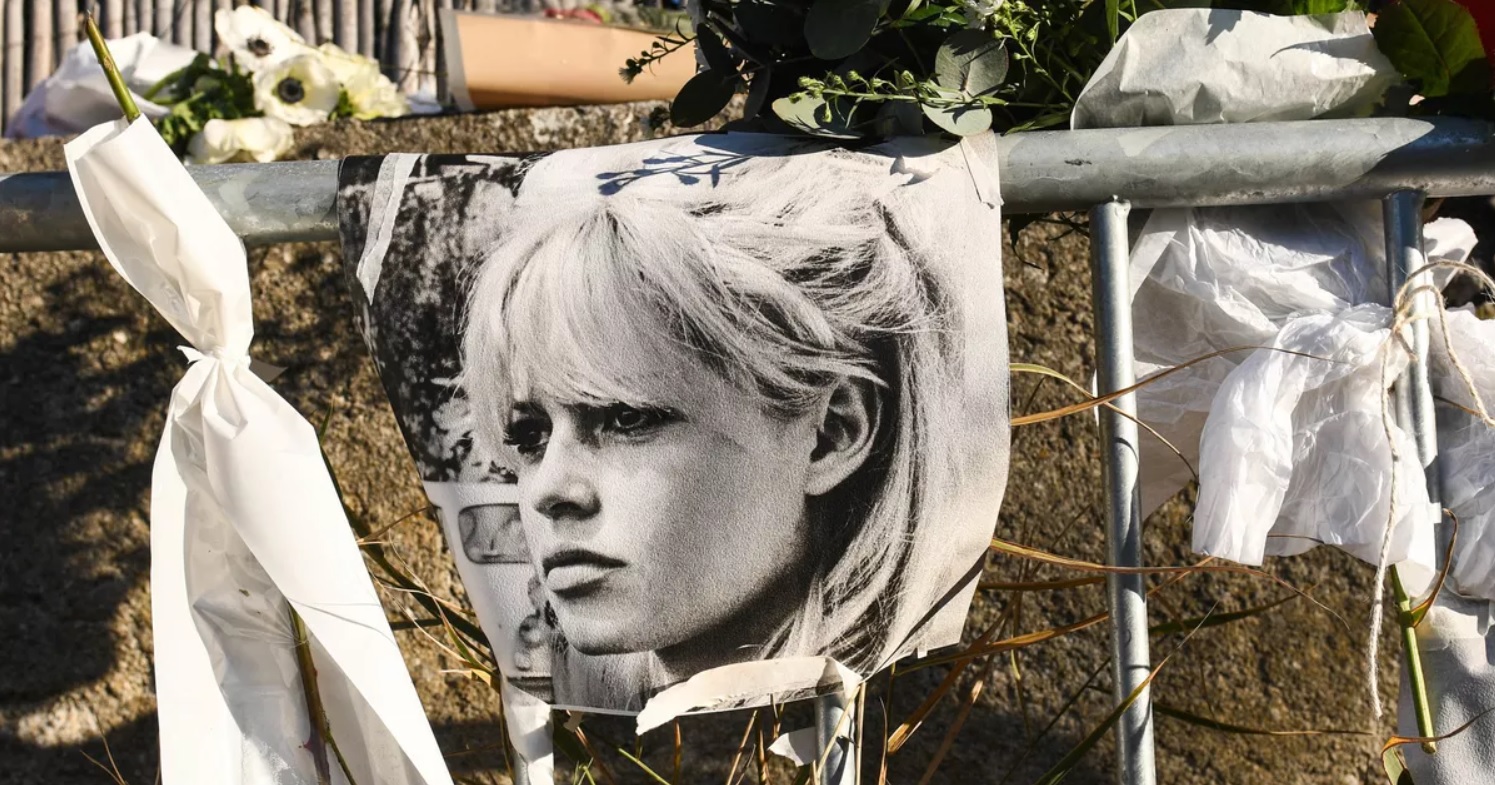 Brigitte Bardot&nbsp;: c&eacute;r&eacute;monie &agrave; 11h, procession, inhumation&hellip; le d&eacute;roul&eacute; complet des obs&egrave;ques &agrave; Saint-Tropez