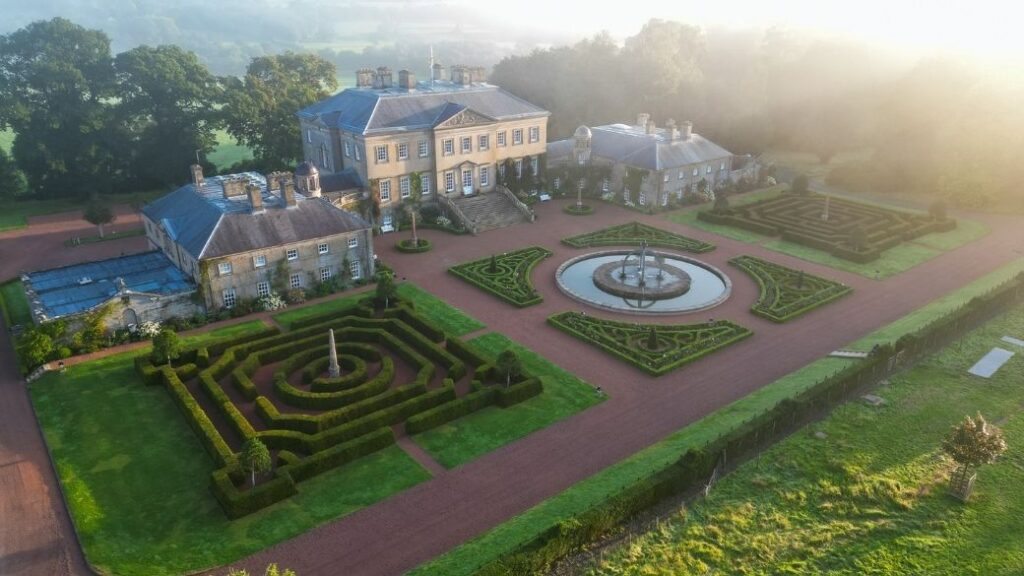 Mariages de luxe, faste royal et millions engag&eacute;s&nbsp;: ce virage spectaculaire voulu par Charles III