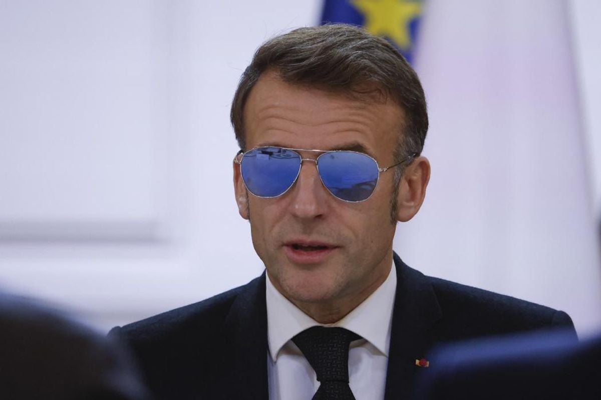 Lunettes aviateur, r&eacute;union officielle&nbsp;: la sc&egrave;ne inattendue d&rsquo;Emmanuel Macron &agrave; l&rsquo;&Eacute;lys&eacute;e