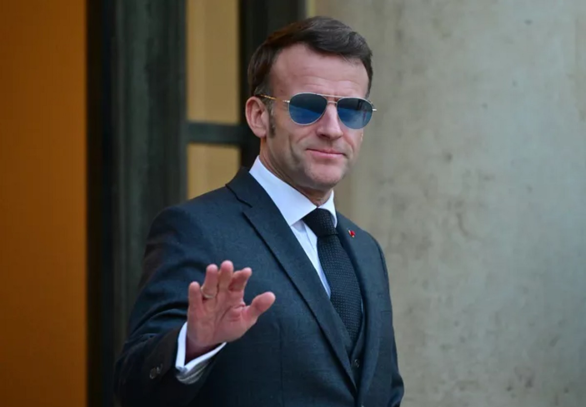 Polémique autour des lunettes d’Emmanuel Macron : ce que révèlent les anciens salariés