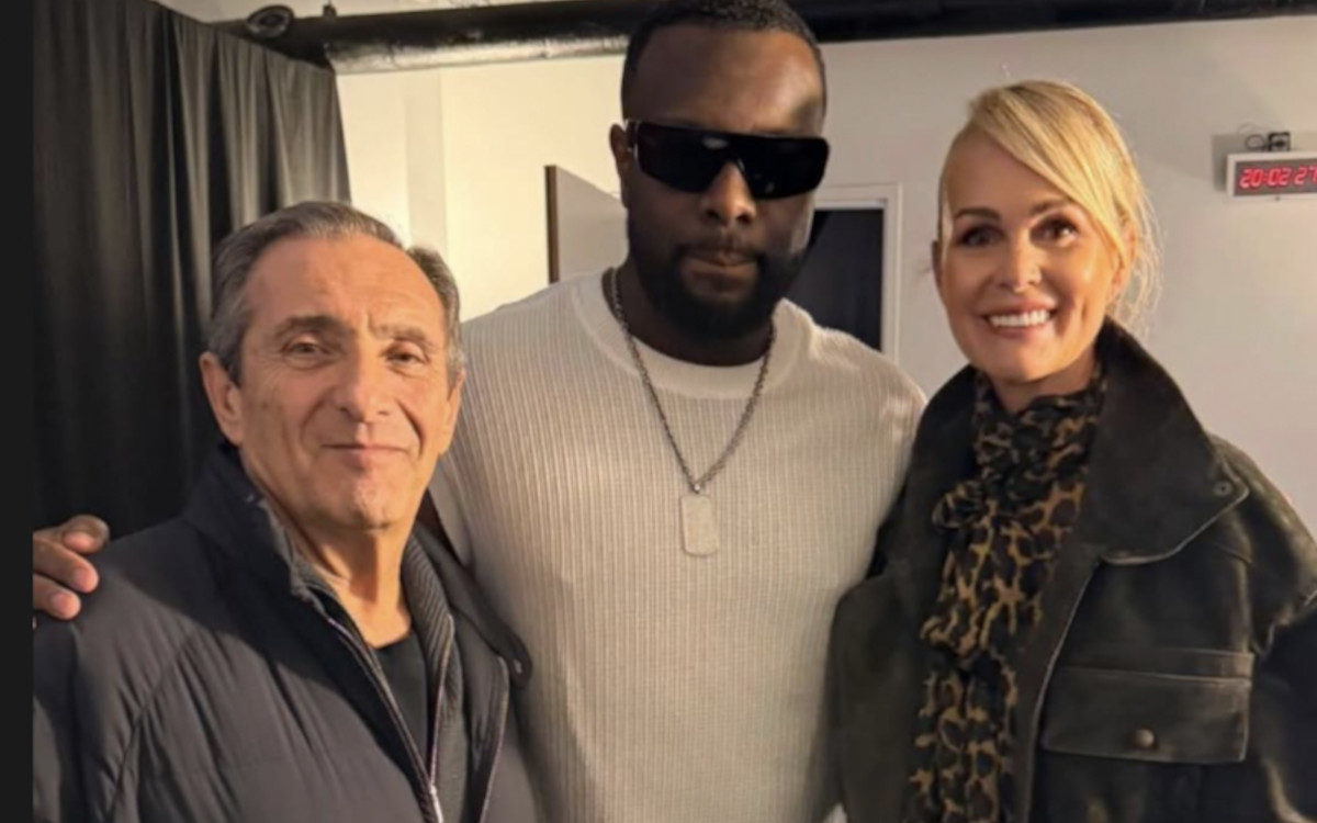 Laeticia Hallyday et Serge Varsano d&icirc;nent avec Nicolas Sarkozy et Carla Bruni&nbsp;: les coulisses d&rsquo;une soir&eacute;e tr&egrave;s priv&eacute;e &agrave; Paris