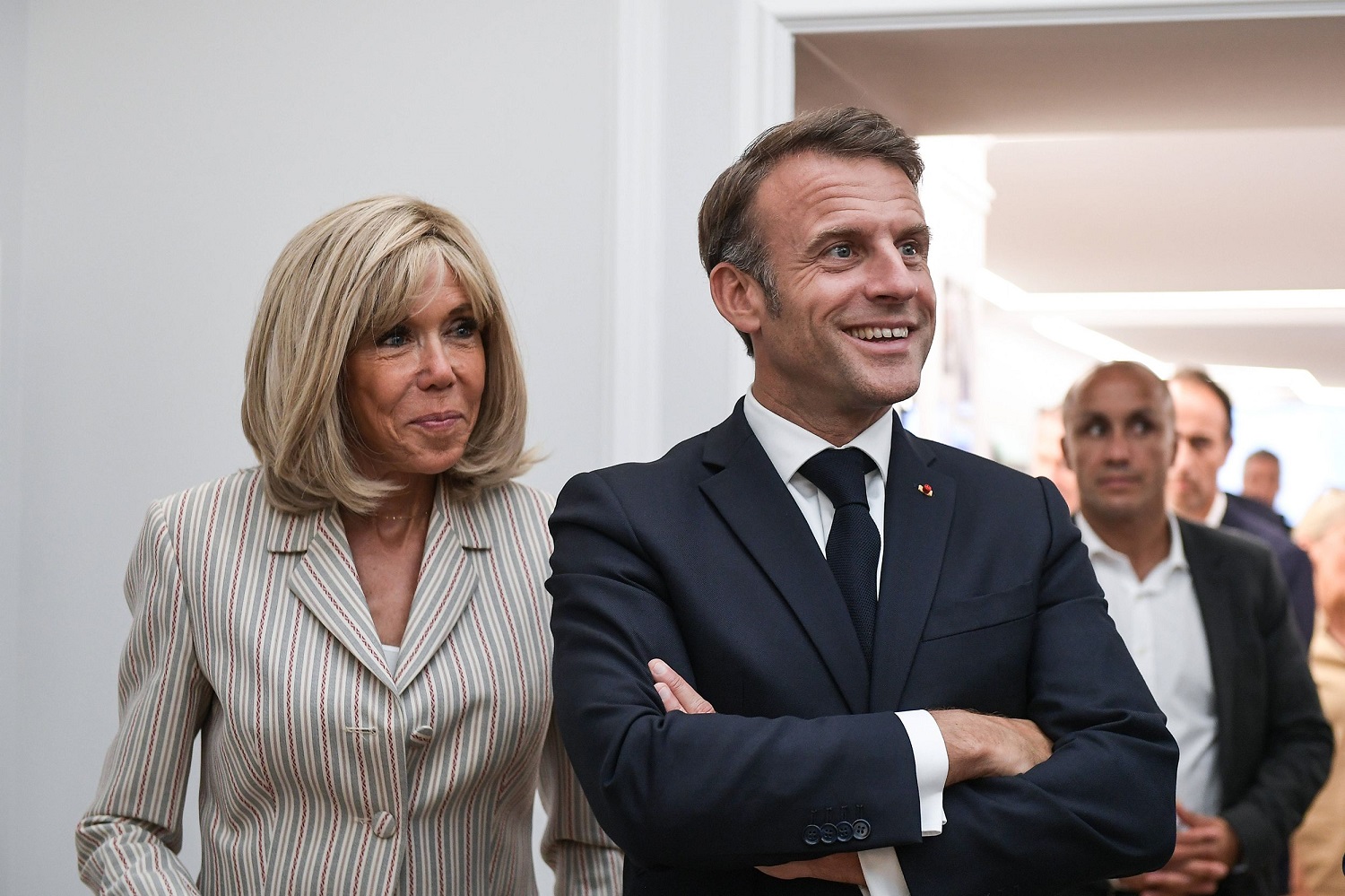 Cette réplique de Brigitte Macron qui circulait en coulisses devient un cri de guerre féministe