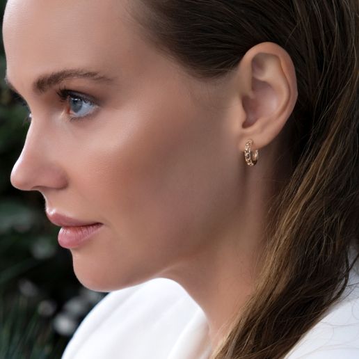 real_4f56bce3-3fc2-4ea4-ac91-6ba7654217f4