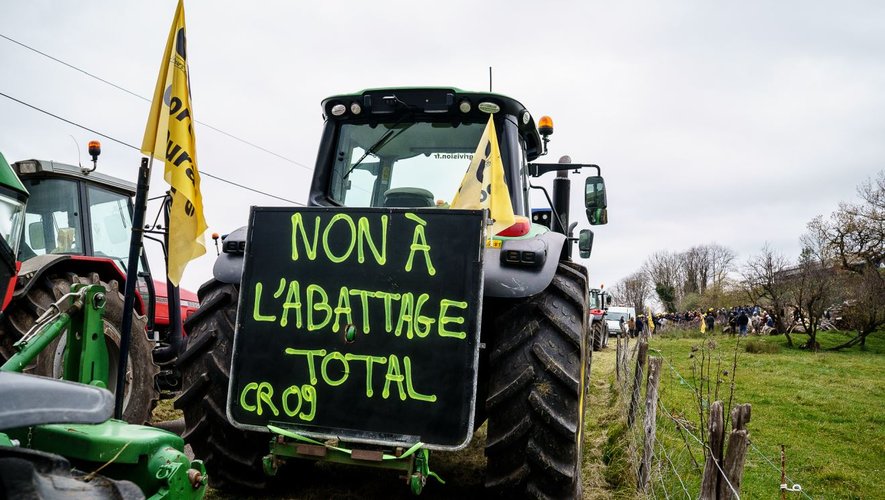 Ce n'est pas normal que les gens qui nourrissent le pays aient toujours à se défendre : la colère des agriculteurs après le blocage des routes dans le Sud-Ouest