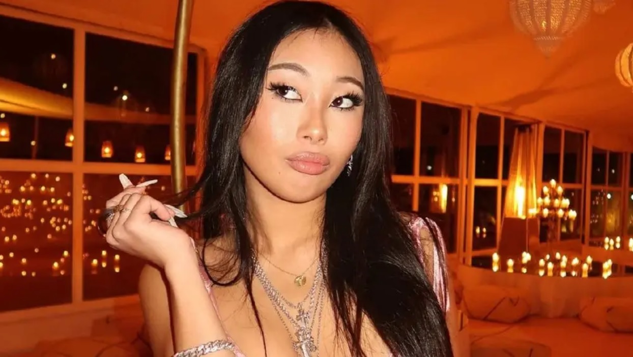 Jade Hallyday dévoile des photos inédites et un message bouleversant pour Johnny