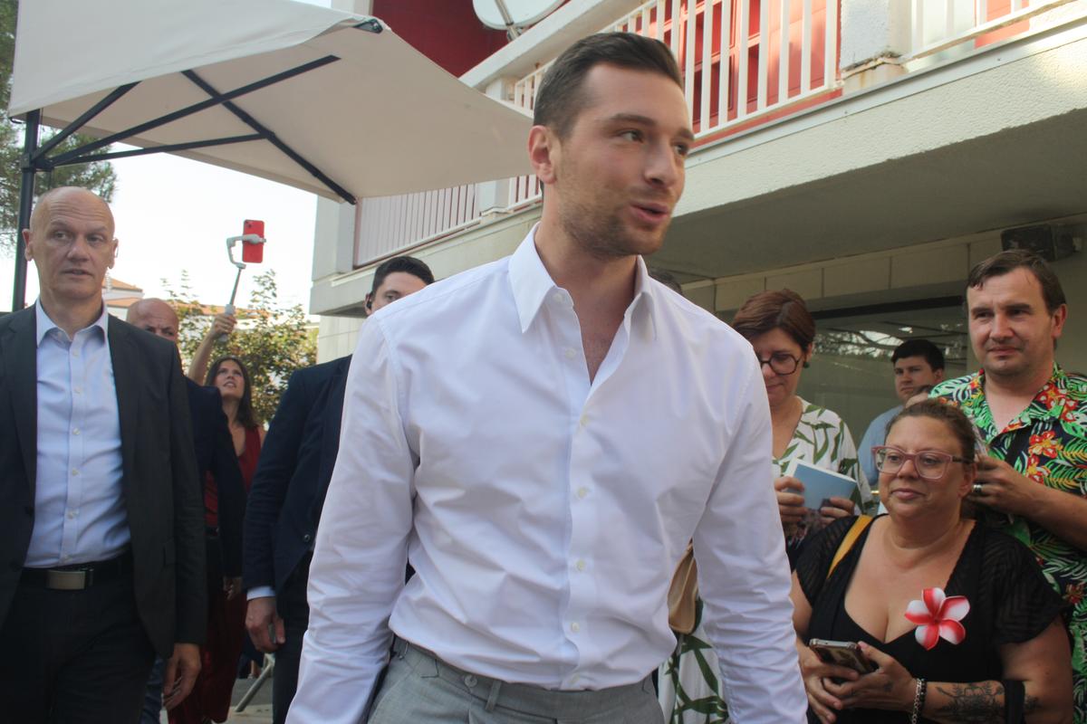 Ce lien du passé de Jordan Bardella qui continue de le rattraper sur les plateaux télé