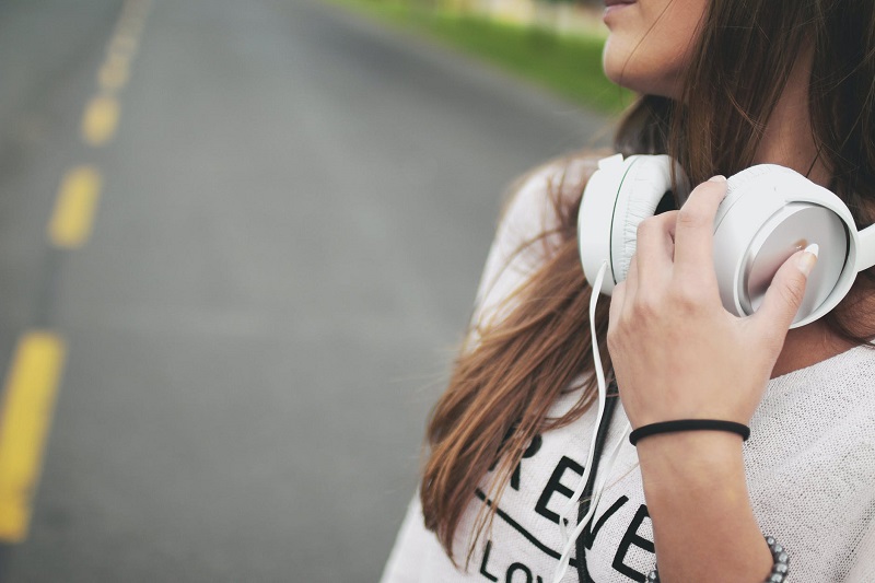 Pourquoi écouter trop de musique rend moins heureux
