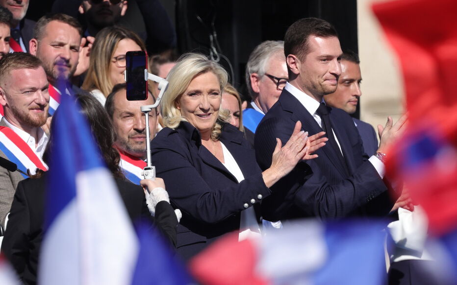 Bardella critiqué par Marine Le Pen : leur entente est-elle en train de se fissurer ?
