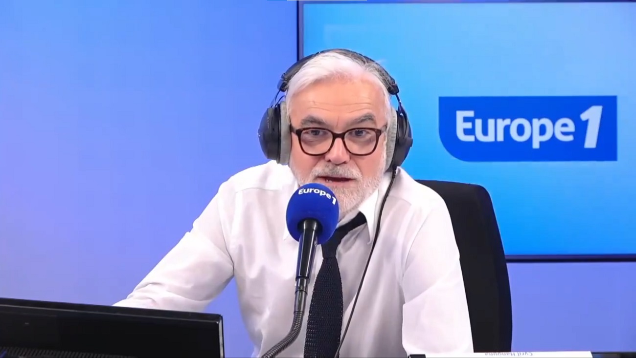 Europe 1 : Pascal Praud prend la place de Cyril Hanouna à la rentrée
