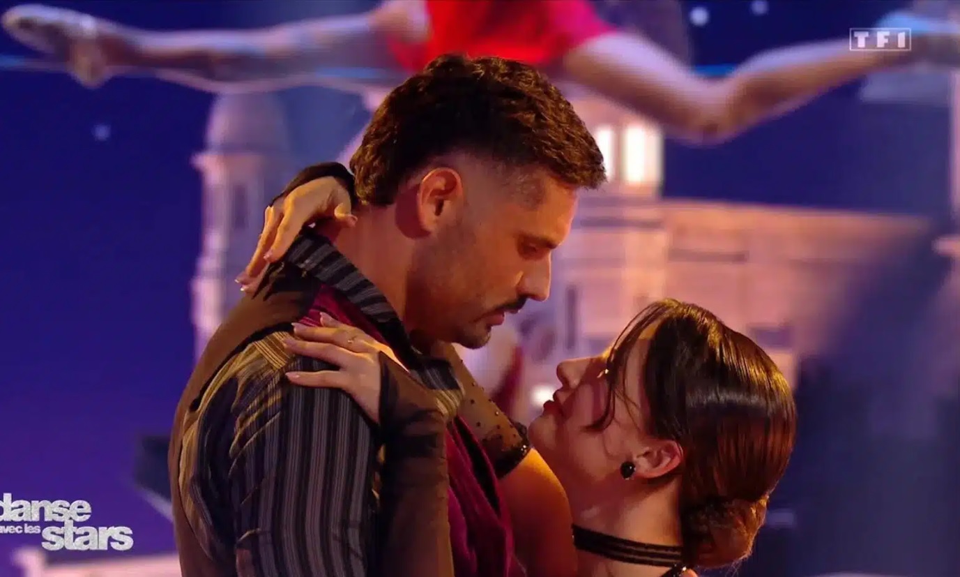 “Beaucoup d’amour et de larmes” : Elsa Bois publie ses photos jamais vues de DALS 14 avec Florent Manaudou