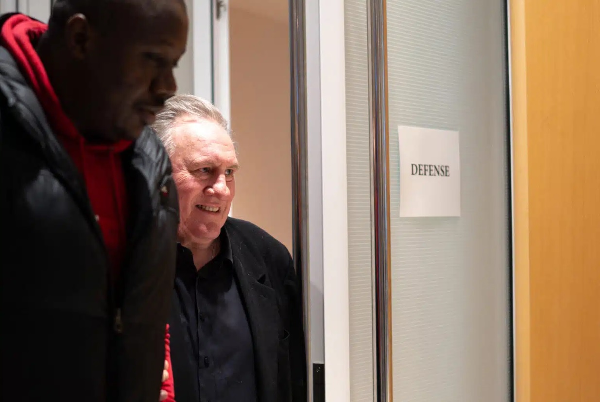 Gérard Depardieu absent à son procès : il tourne un film avec Fanny Ardant dans les Açores