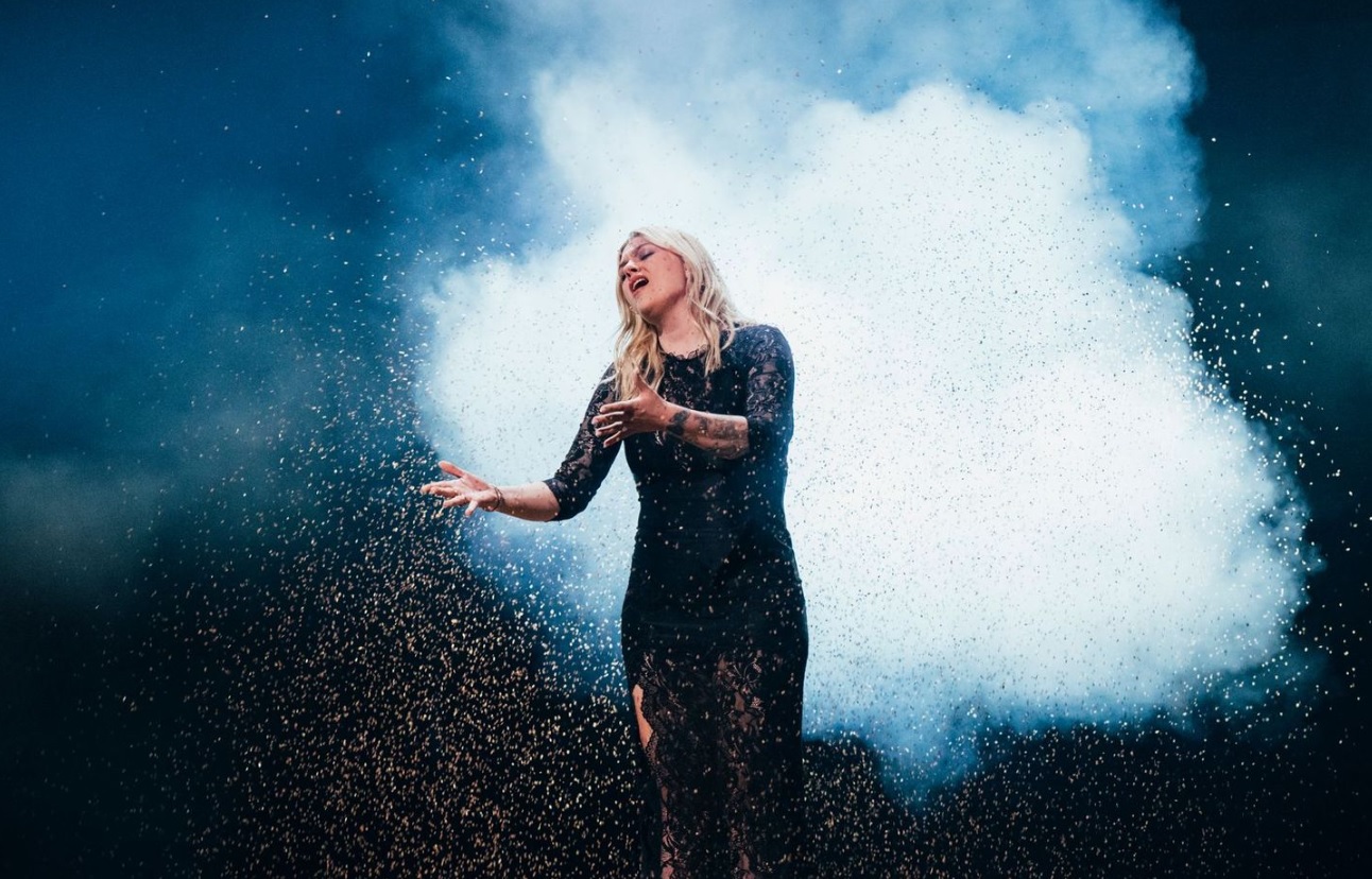 Ce que vous n’avez pas vu à l’Eurovision : Louane raconte la panique qui l’a submergée