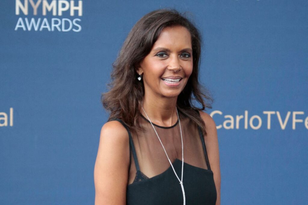 Karine Le Marchand s’affiche comme jamais : cette confidence qui intrigue ses fans