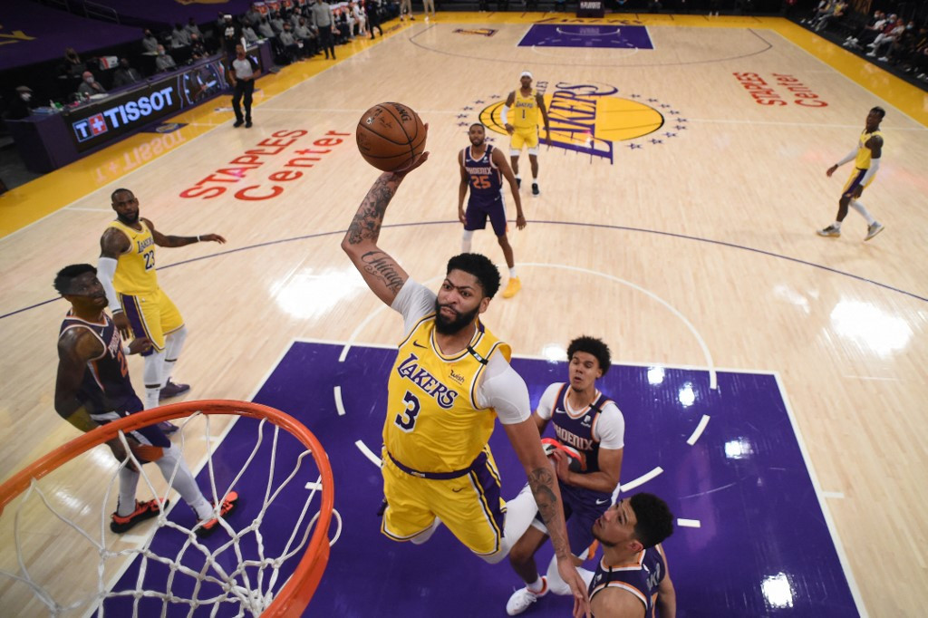 Los Angeles Lakers : une vente à 10 milliards qui secoue tout le monde du sport
