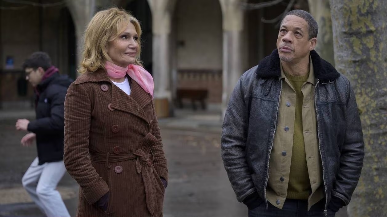 Le remplaçant reprend la tête des audiences TV face à Meurtre au paradis et Mariés au premier regard