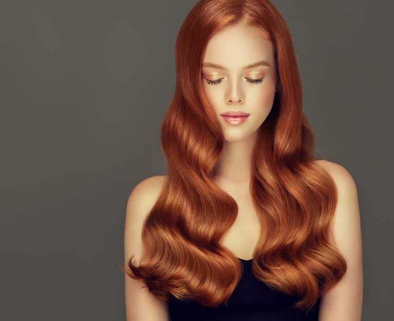 femme-cheveux-roux