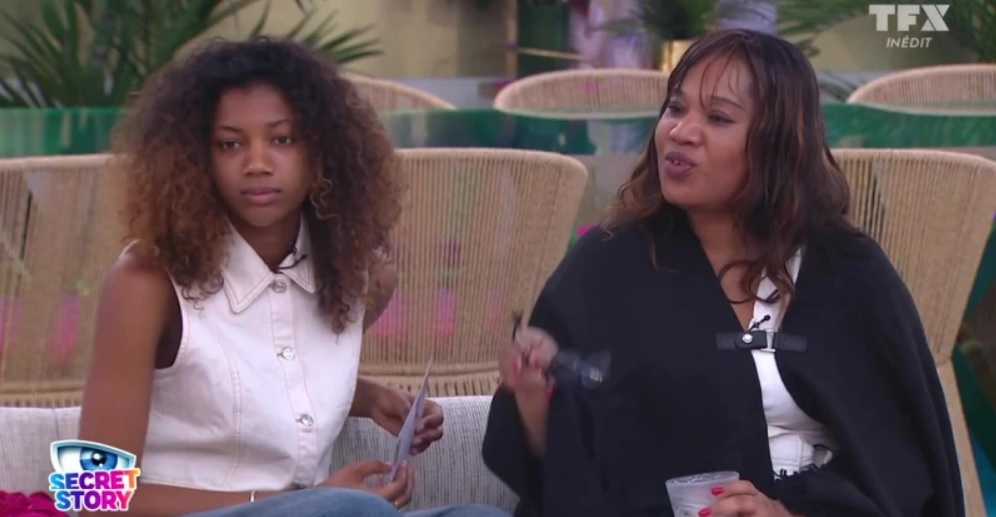 Secret Story : la mère d’Anita affiche sa fille devant Noah, la scène humiliante qui fait réagir le public