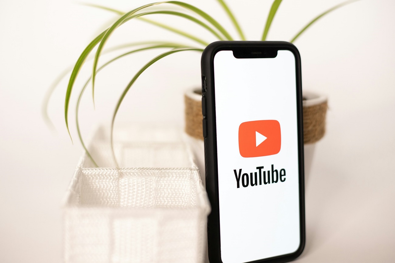 L’Australie interdit YouTube aux moins de 16 ans : une décision inédite pour protéger les ados