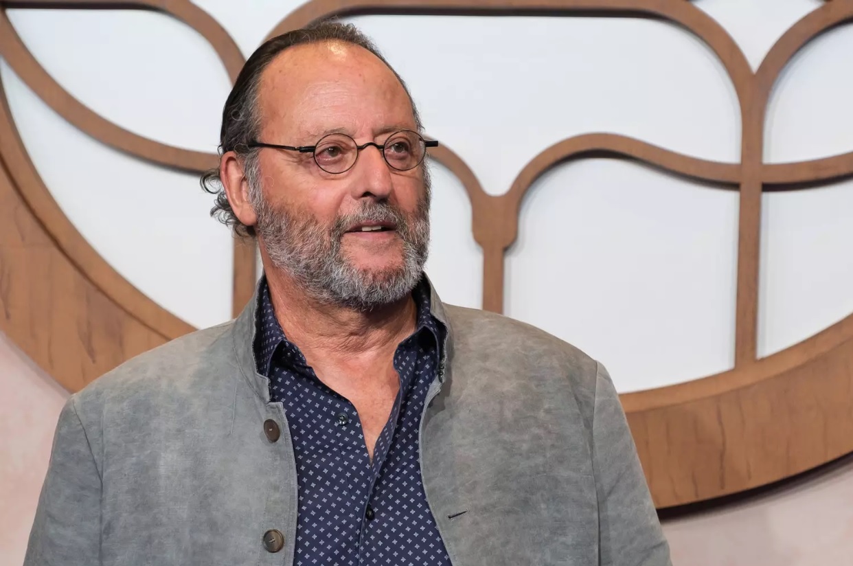 La France ? Aucun regret : Jean Reno assume tout sur sa nouvelle vie avec Marc Lévy pour voisin