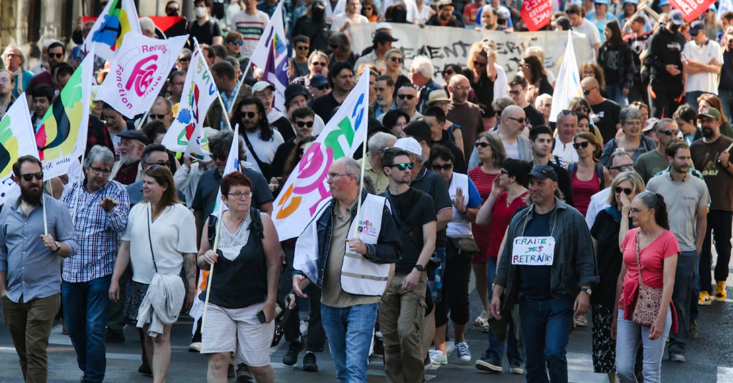 Bloquons tout le 10 septembre : une mobilisation nationale contre les coupes budgétaires de François Bayrou