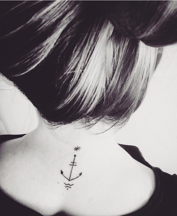 petit-tatouage-ancre-tendance-20