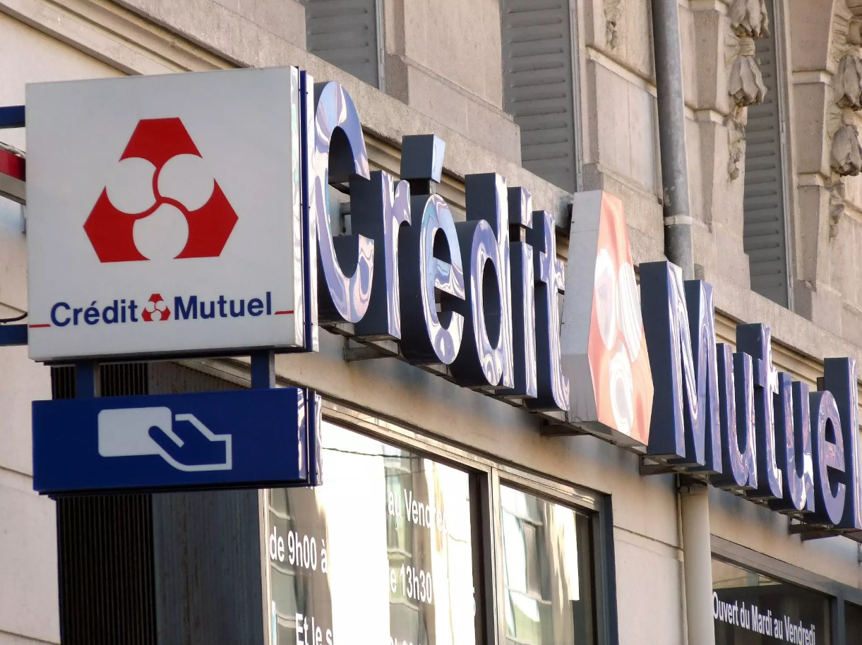 Panne bancaire inédite : Crédit Mutuel, CIC et Monabanq paralysés avant la rentrée