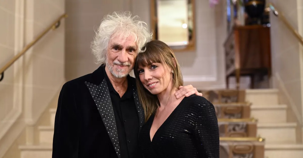 Louis Bertignac : sa compagne Laetitia s’affiche en bikini, leur couple fait sensation