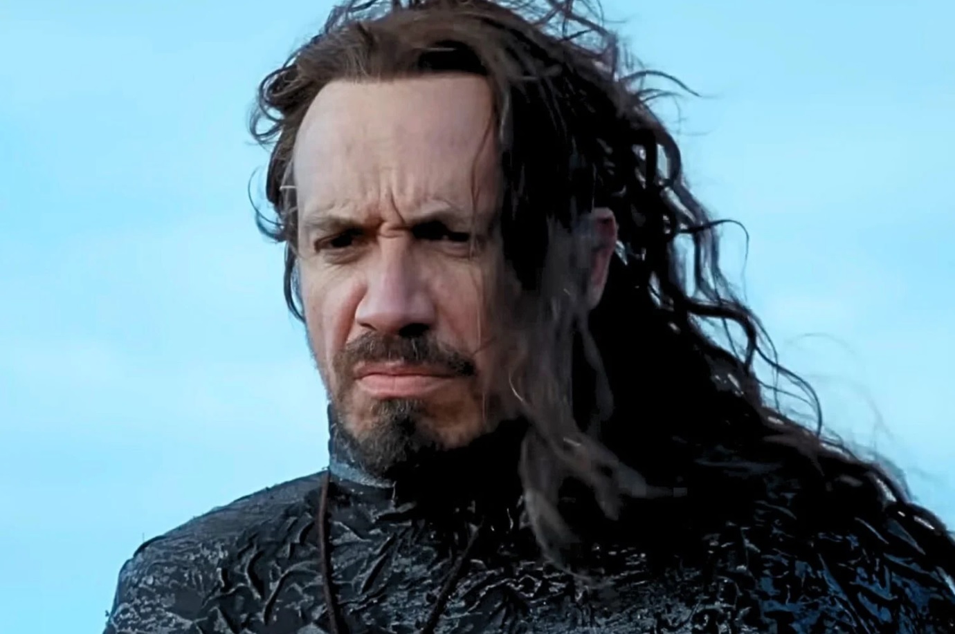 Kaamelott 2 : Alexandre Astier lève le voile sur l’absence de Perceval