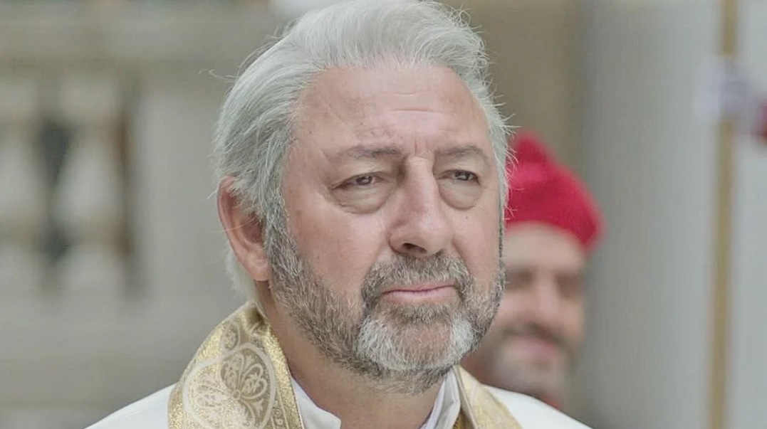Kad Merad sacrifie son cachet pour sauver Papamobile, un film jugé raté