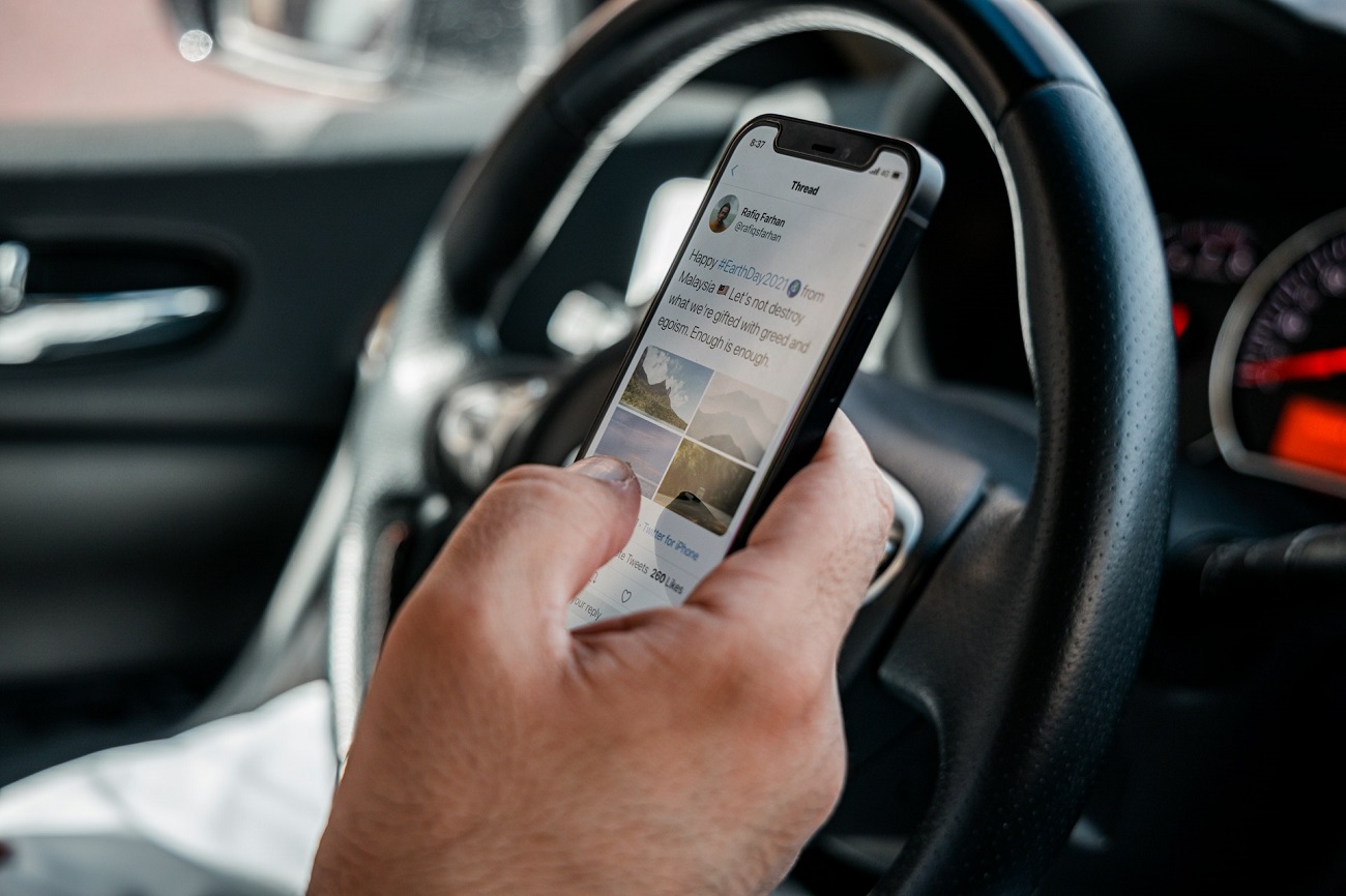 Téléphone au volant : une suspension de permis de 6 mois annoncée dans les Landes