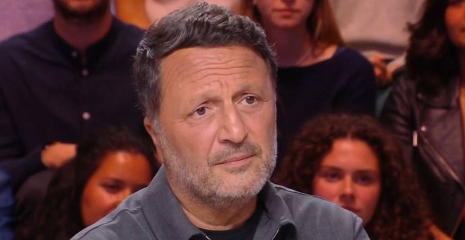 Une descente aux enfers, une apnée interminable : Arthur brise le silence dans son livre-confession J'ai perdu un bédouin dans Paris
