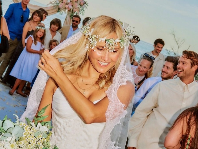 Spoiler Alert. J’ai dit oui ! : Bérengère Krief dévoile les sublimes photos de son mariage surprise et de son amoureux