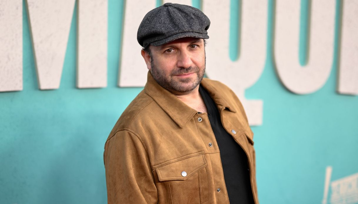 Brad Everett Young, visage familier de Grey’s Anatomy et des tapis rouges, est mort à 46 ans dans un tragique accident