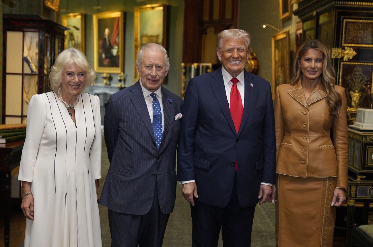 melania-trump-look-cuir-camel-camilla-parker-bowles-visite-royale-4