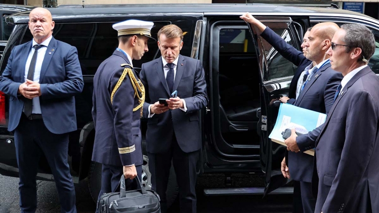 Tout est bloqué à cause de vous : Emmanuel Macron bloqué à New York : son appel inattendu à Donald Trump